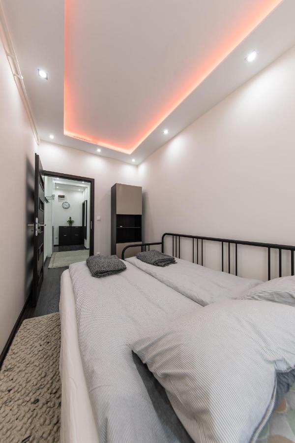 Spacious 3-Room Apartment With Free Parking Будапешт Экстерьер фото