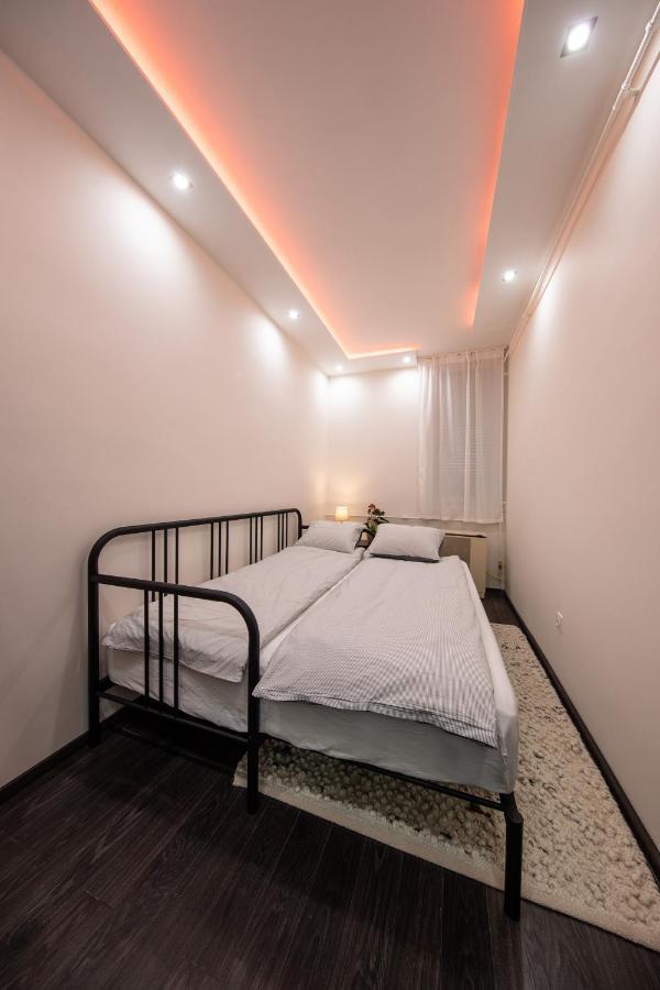 Spacious 3-Room Apartment With Free Parking Будапешт Экстерьер фото